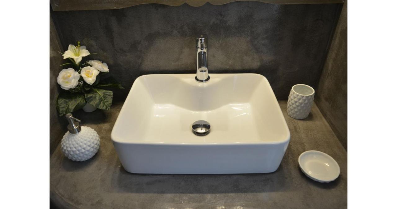 Apartmán Pier'S House Jacuzzi Pollonia Exteriér fotografie